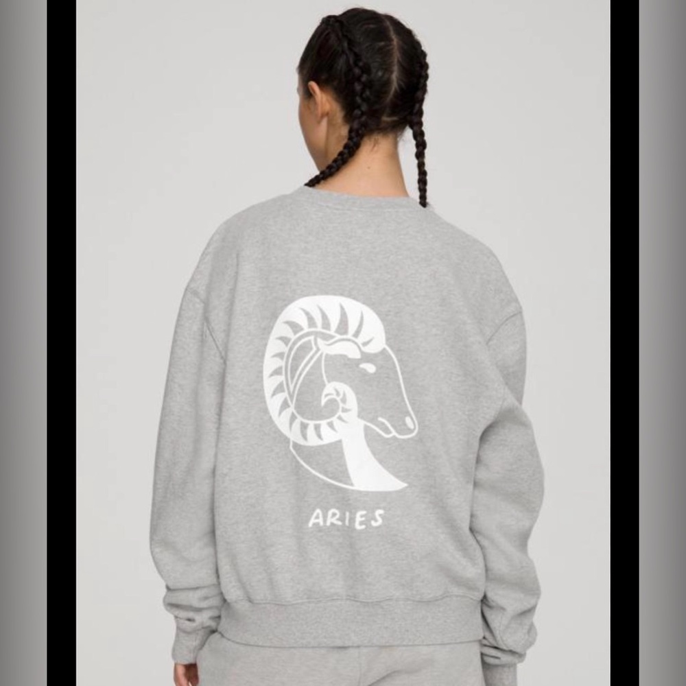 GOOD AMERICAN ARIES ZODIAC SWEATSHIRT